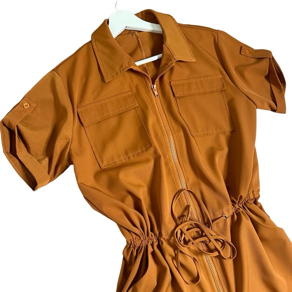 (M/L) Jumpsuit - Picture 2 of 3